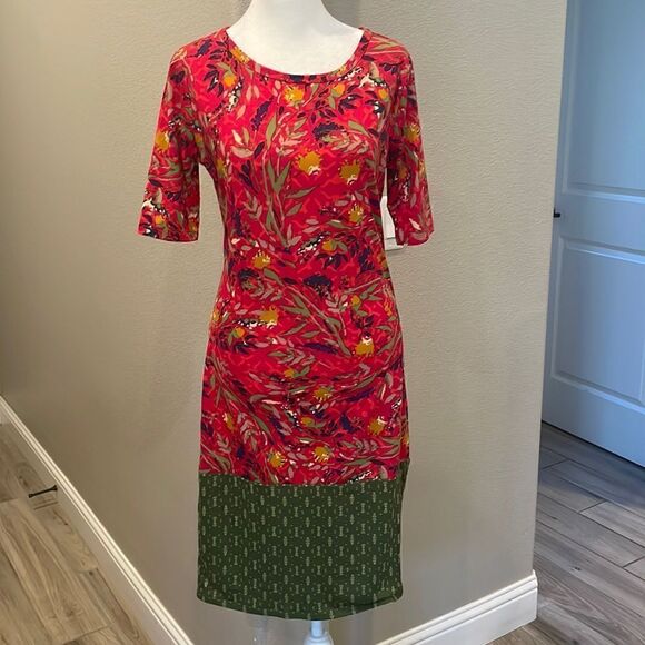 LulaRoe Red Graphic Casual Shirt Dress Size Small - Picture 1 of 4